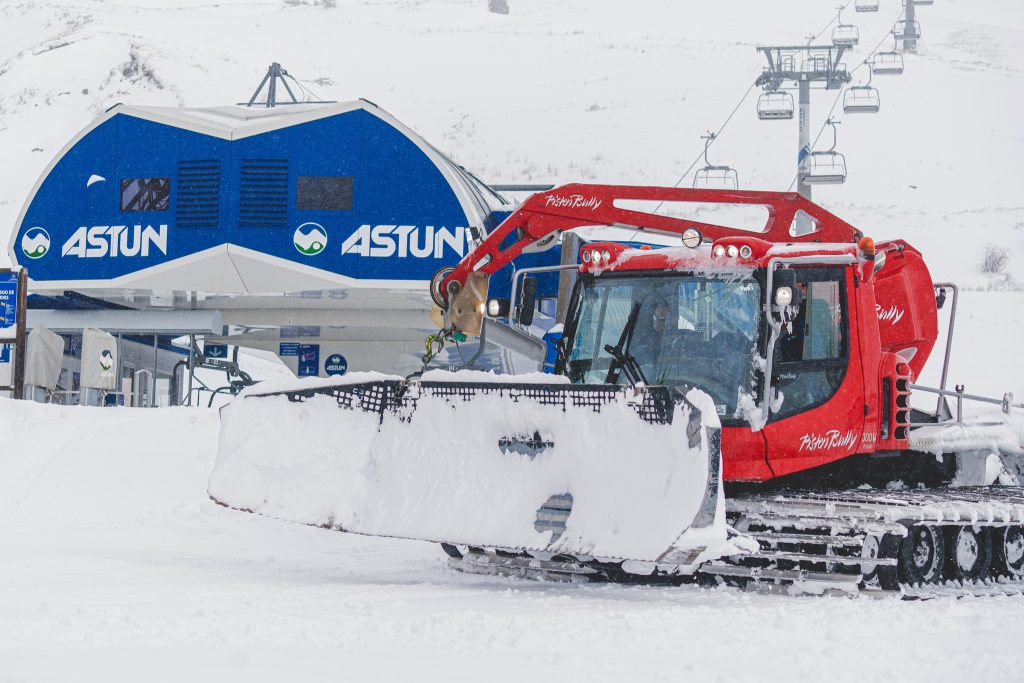 El próximo sábado 16 de diciembre arranca la temporada 23-24 en el dominio esquiable 100K Astún-Candanchú.