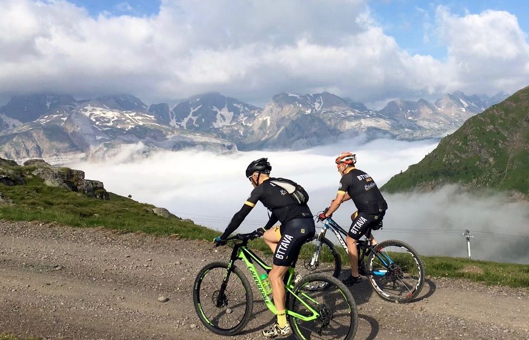 Enjoy Jaca and the Pyrenees with Specialized electric MTB bikes