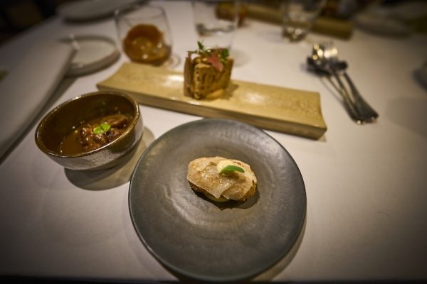 Espacio gastronómico La Cueva del Cobarcho Vive una experiencia gastronómica diferente, en un espacio privado y exclusivo.